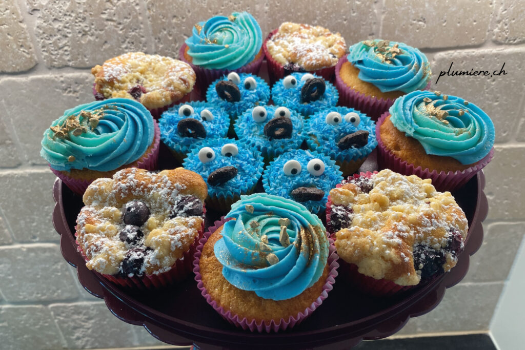 Krümelmonster Cupcakes trifft auf Blaubeerstreusel